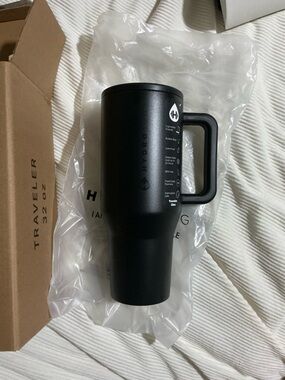 HydroJug Black Travel Mug with Handle